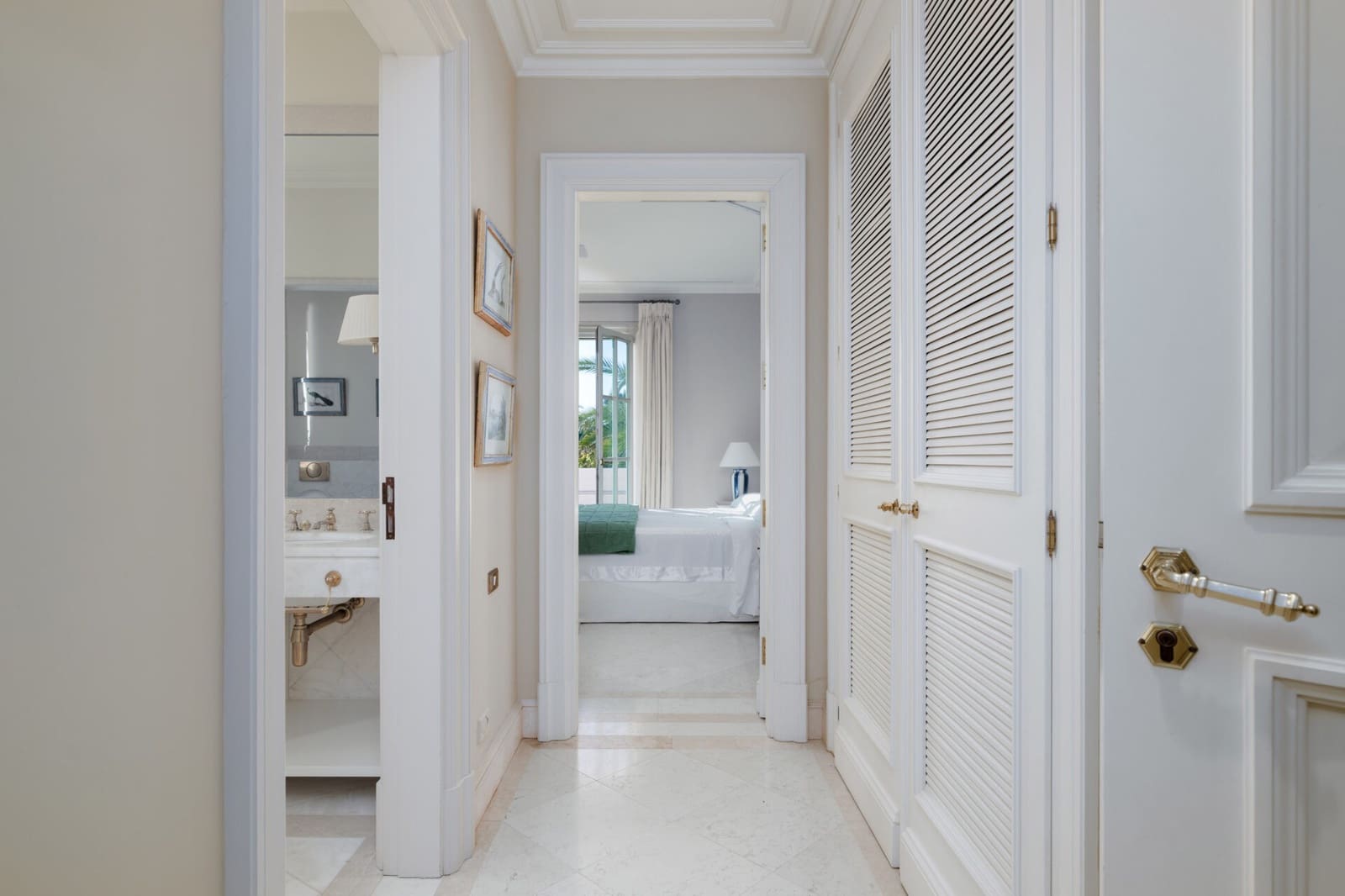 7 sovrum Villa till salu i Los Monteros med pool garage - 10 950 000 € (Ref: 9461921)