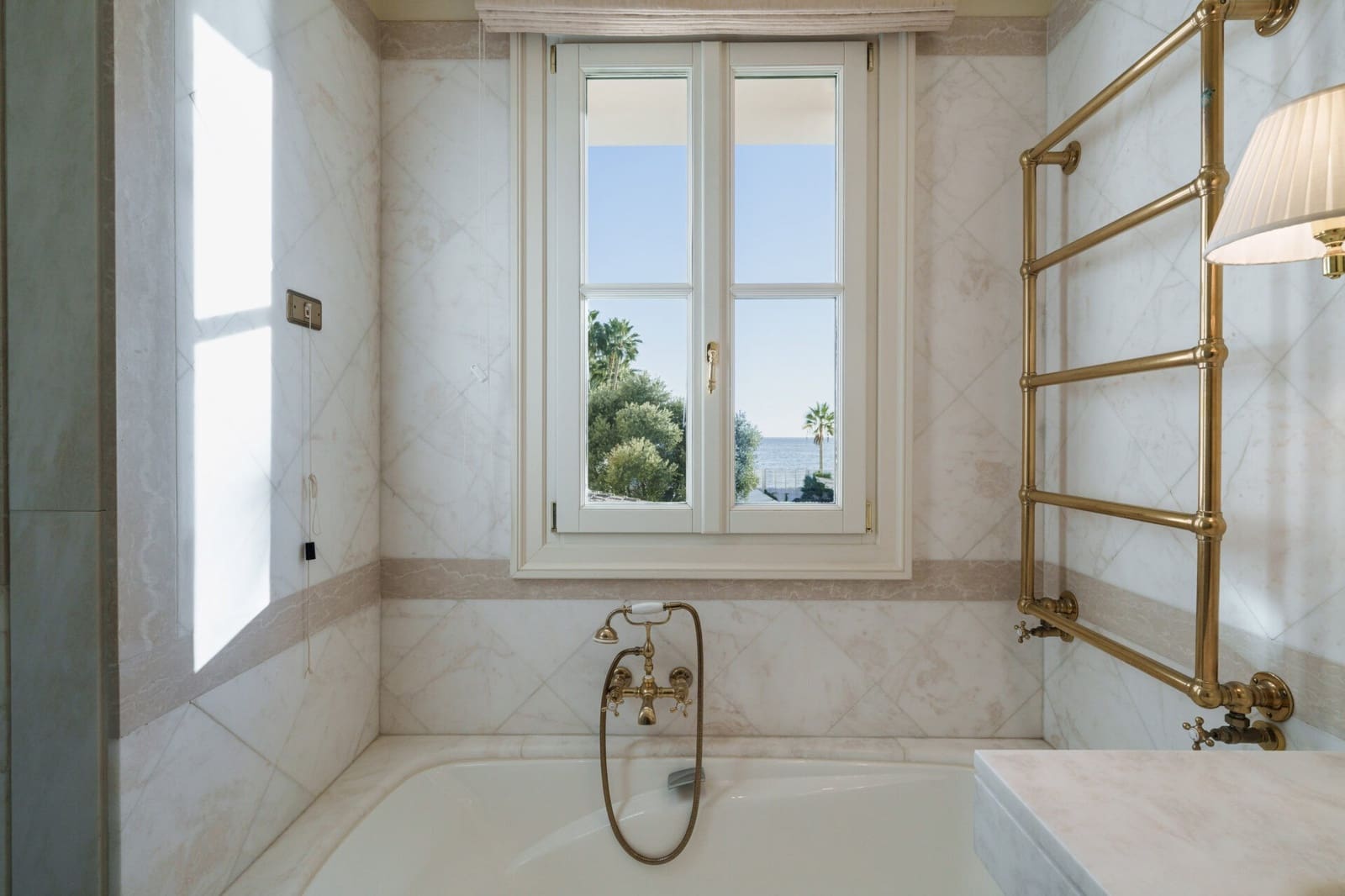 7 sovrum Villa till salu i Los Monteros med pool garage - 10 950 000 € (Ref: 9461921)