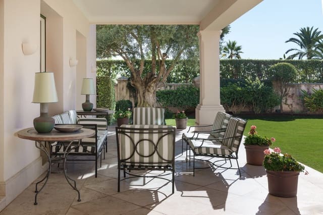 7 bedroom Villa for sale in Los Monteros, Marbella with pool garage - € 10,950,000 (Ref: 9461921)