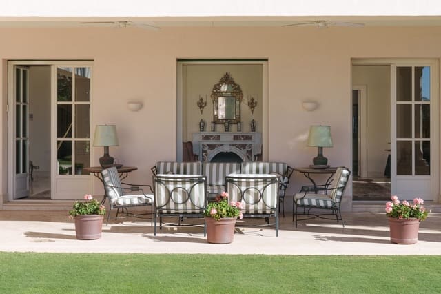 7 bedroom Villa for sale in Los Monteros, Marbella with pool garage - € 10,950,000 (Ref: 9461921)