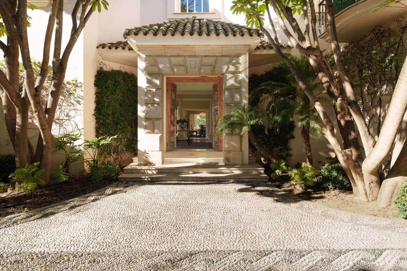 7 sovrum Villa till salu i Los Monteros med pool garage - 10 950 000 € (Ref: 9461921)