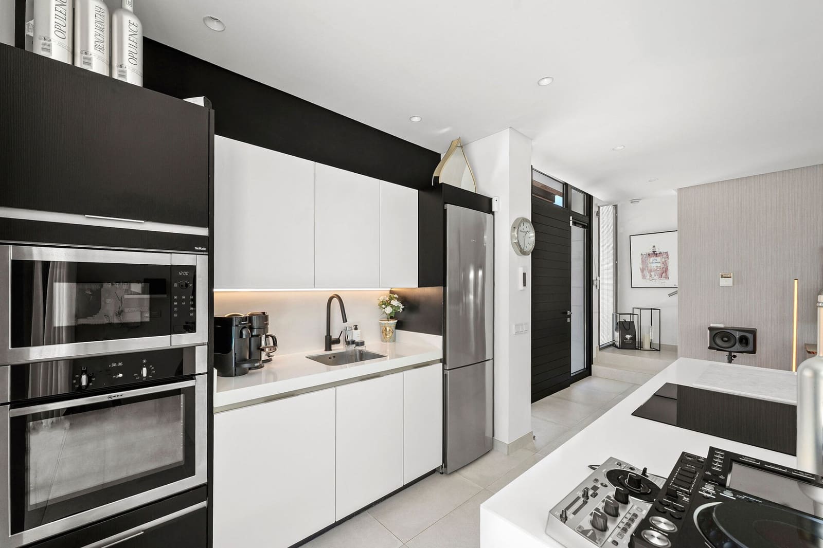 4 sypialnia Willa na sprzedaż w Estepona z basenem - 1 825 000 € (Ref: 9465402)