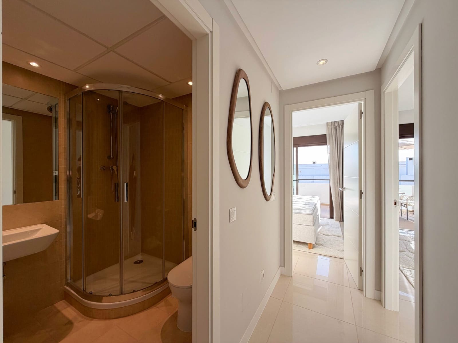 2 bedroom Apartment for sale in Estepona with pool garage - € 385,000 (Ref: 9491170)