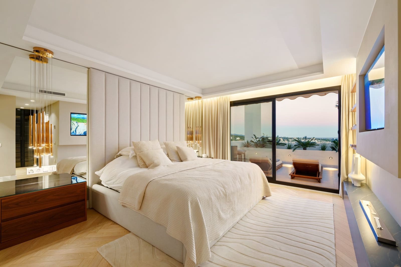 3 soveværelse Penthouse til salg i Nueva Andalucia med swimmingpool garage - € 2.750.000 (Ref: 9527420)