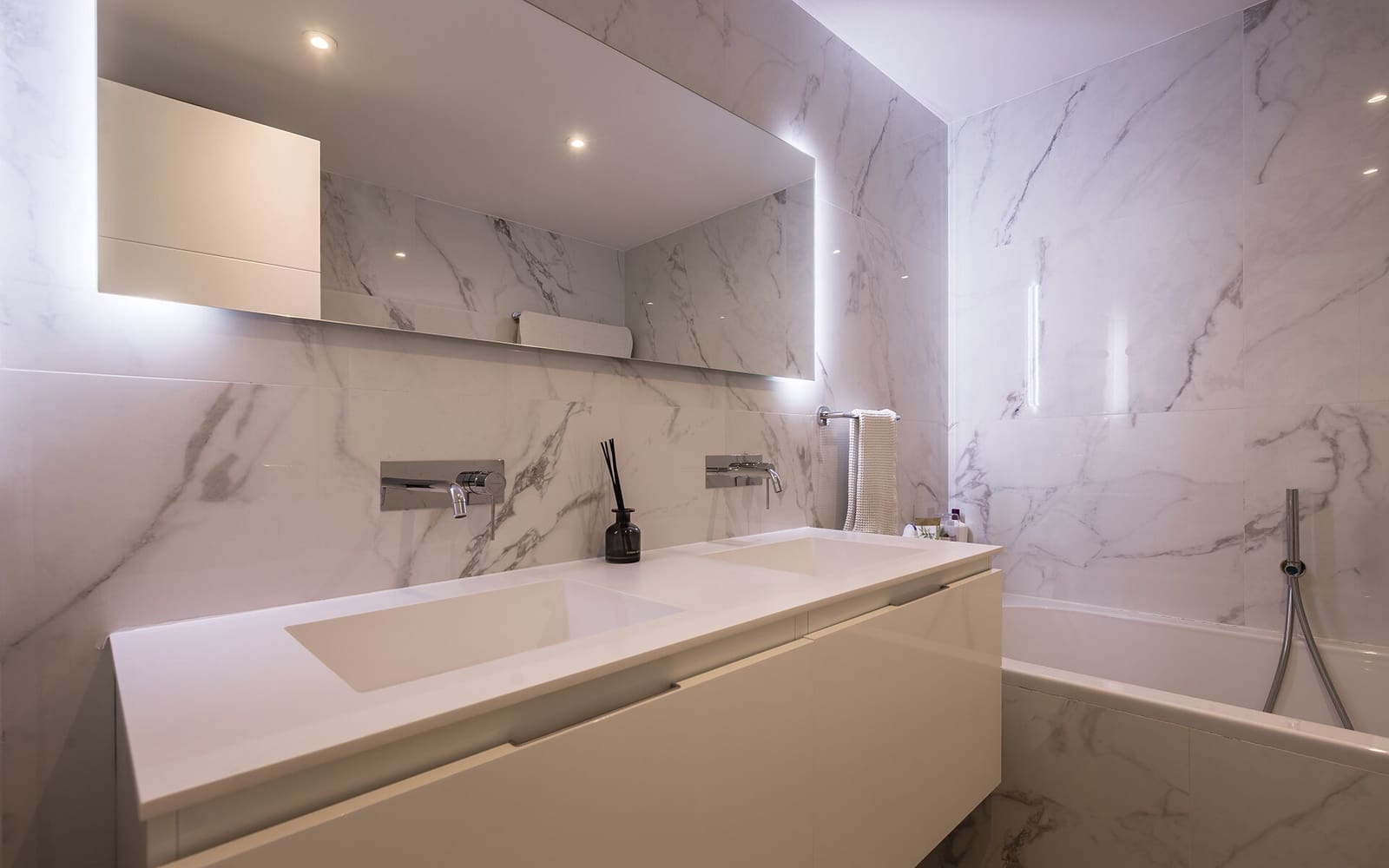 4 slaapkamer Appartement te koop in San Pedro de Alcantara met garage - € 889.000 (Ref: 9540938)