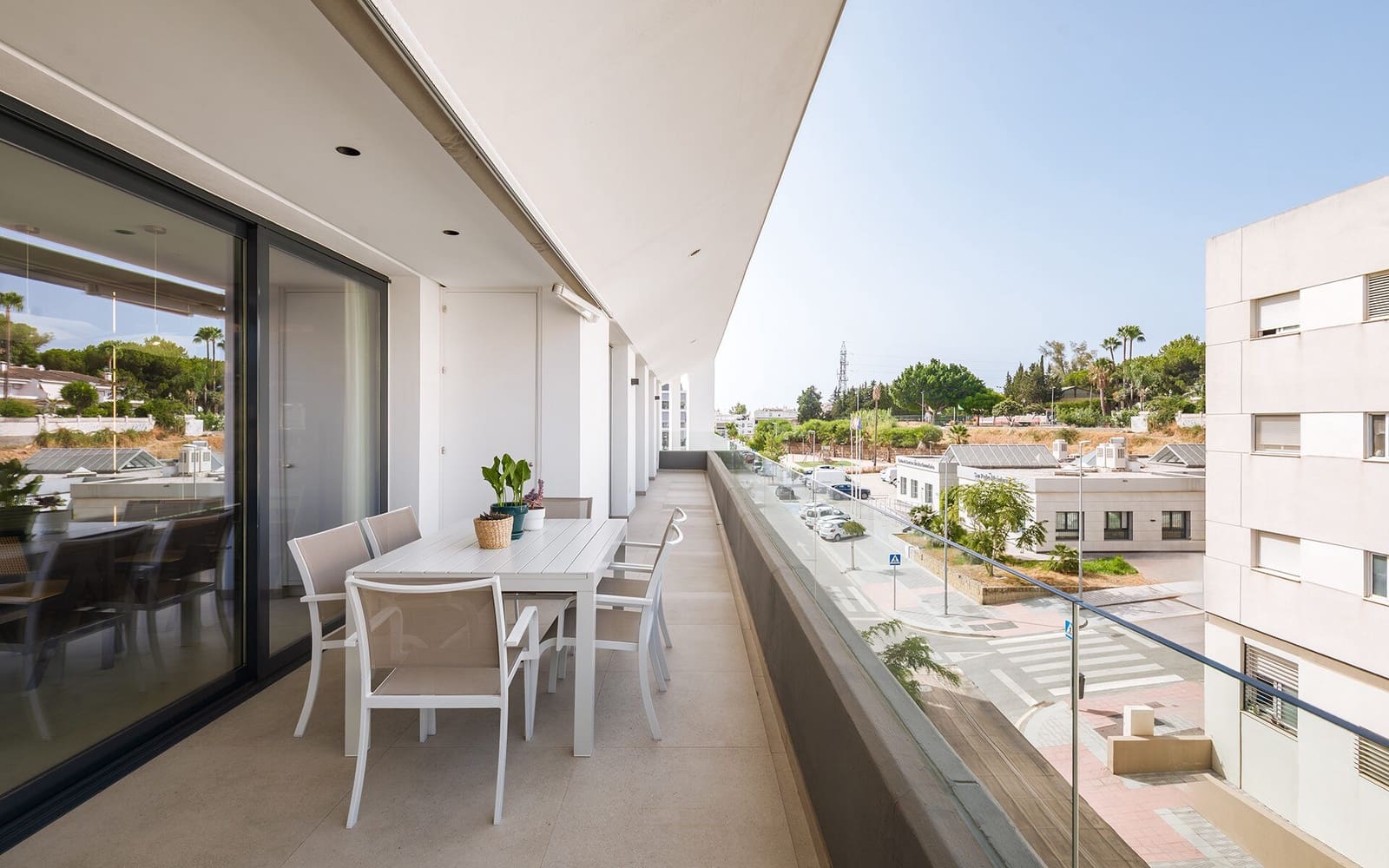 4 slaapkamer Appartement te koop in San Pedro de Alcantara met garage - € 889.000 (Ref: 9540938)