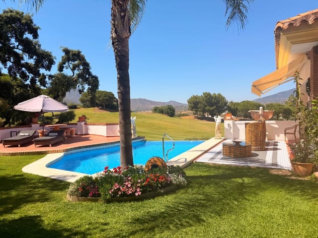 4 soveværelse Villa til salg i La Cala Golf, Mijas med swimmingpool - € 1.895.000 (Ref: 9586037)