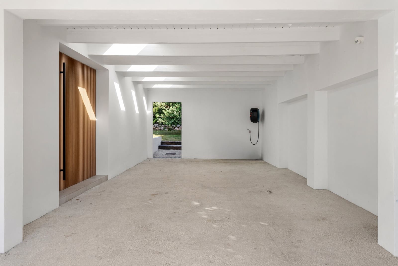 4 bedroom Villa for sale in Nueva Andalucia with pool - € 2,895,000 (Ref: 9590928)