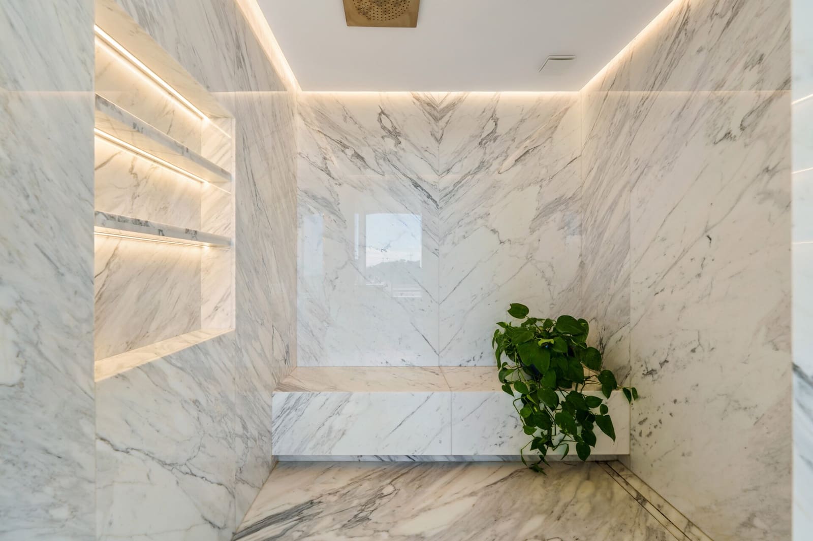 5 Zimmer Villa zu verkaufen in El Madronal mit Pool Garage - 8.995.000 € (Ref: 9598912)