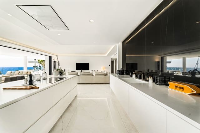 Apartamento de 5 habitaciones en Estepona en venta con piscina garaje - 6.800.000 € (Ref: 9625448)