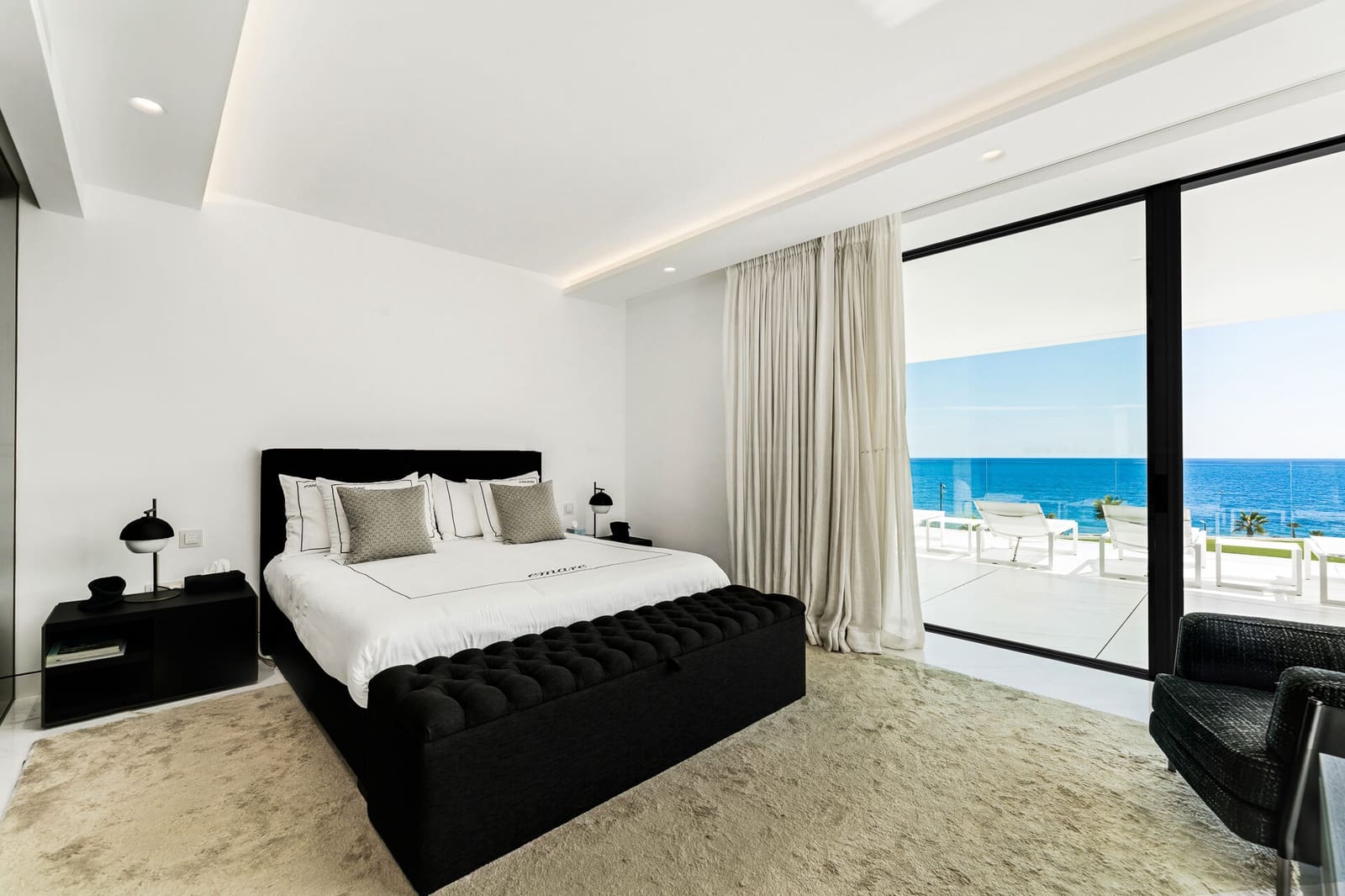 Apartamento de 5 habitaciones en Estepona en venta con piscina garaje - 6.800.000 € (Ref: 9625448)