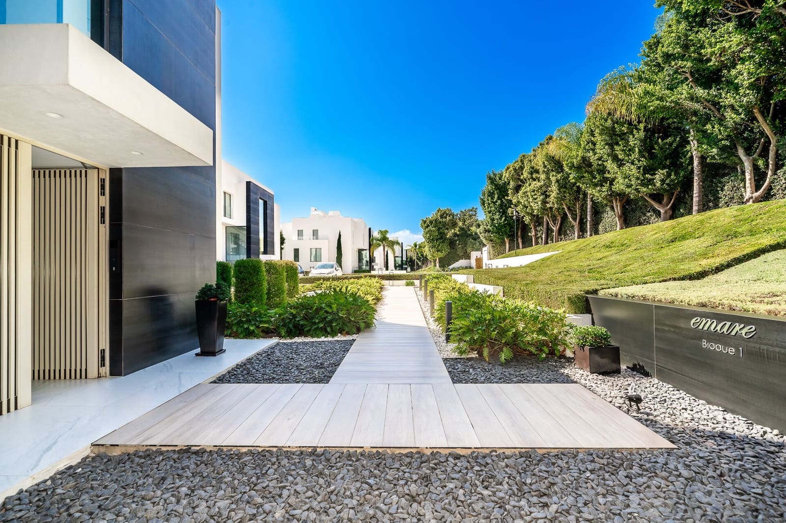 Apartamento de 5 habitaciones en Estepona en venta con piscina garaje - 6.800.000 € (Ref: 9625448)