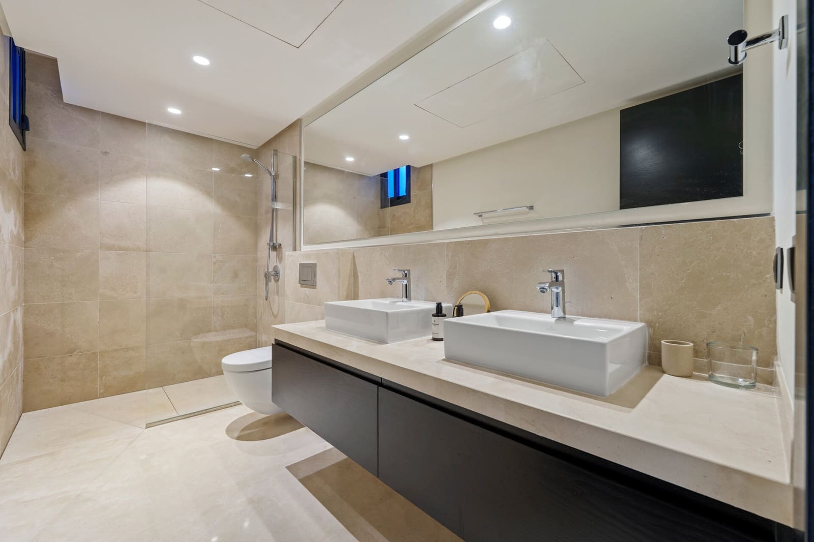 6 quarto Moradia para venda em Nueva Andalucia com piscina - 4 290 000 € (Ref: 9625451)