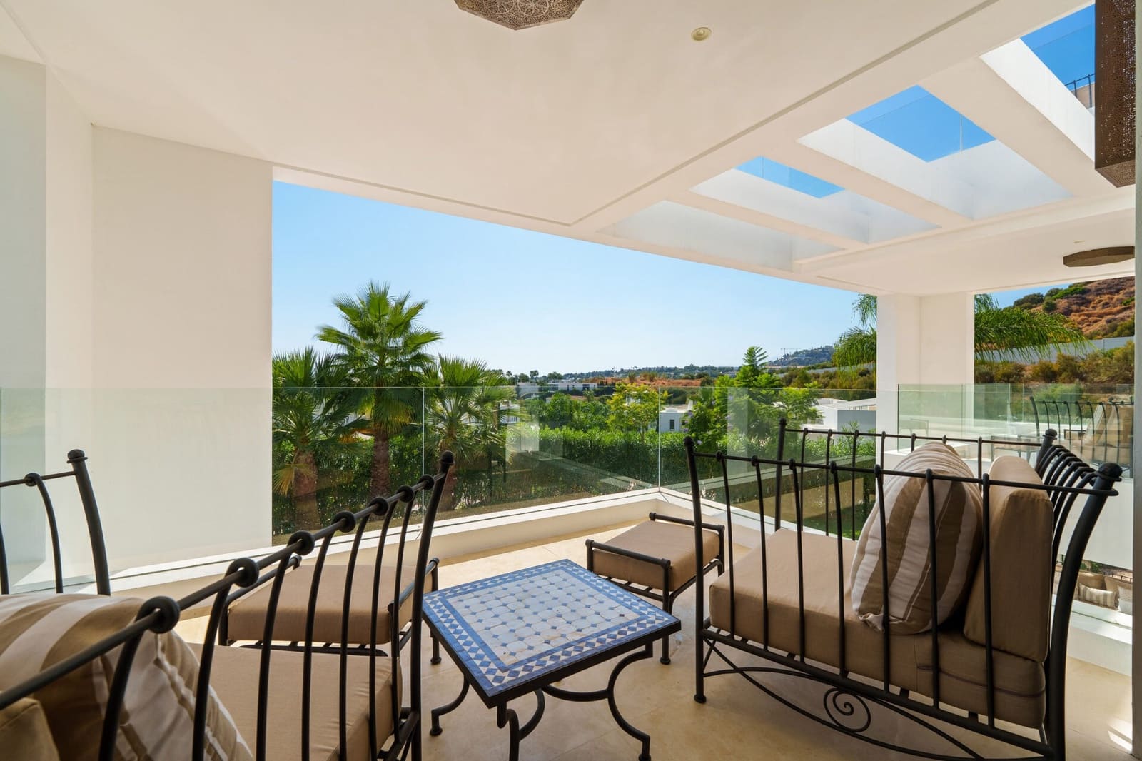 6 bedroom Villa for sale in Nueva Andalucia with pool garage - € 4,190,000 (Ref: 9625452)