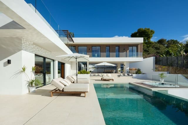 5 makuuhuone Huvila myytävänä paikassa El Paraiso, Estepona mukana uima-altaan - 3 695 000 € (Ref: 9625453)