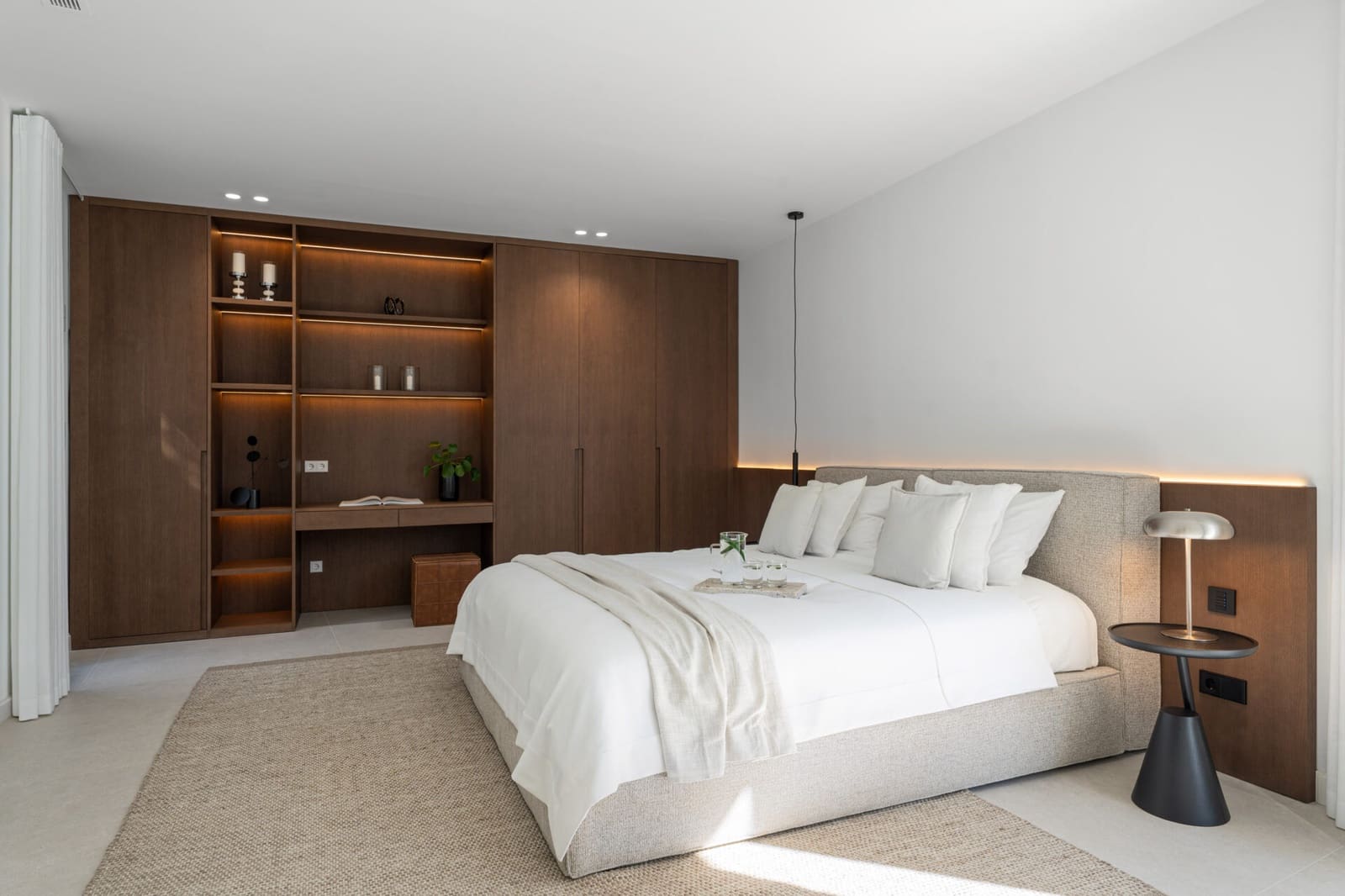 4 sypialnia Dom na sprzedaż w Golden Mile z basenem garażem - 3 950 000 € (Ref: 9634138)