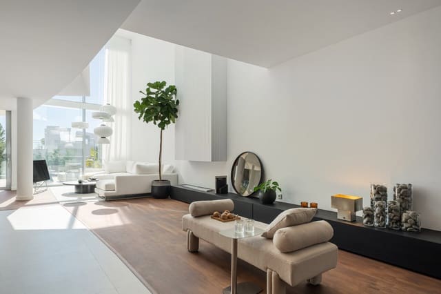 4 sypialnia Dom na sprzedaż w Sierra Blanca, Marbella z basenem garażem - 3 950 000 € (Ref: 9634138)