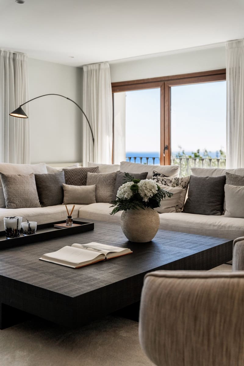 5 slaapkamer Villa te koop in New Golden Mile met zwembad - € 2.195.000 (Ref: 9644703)