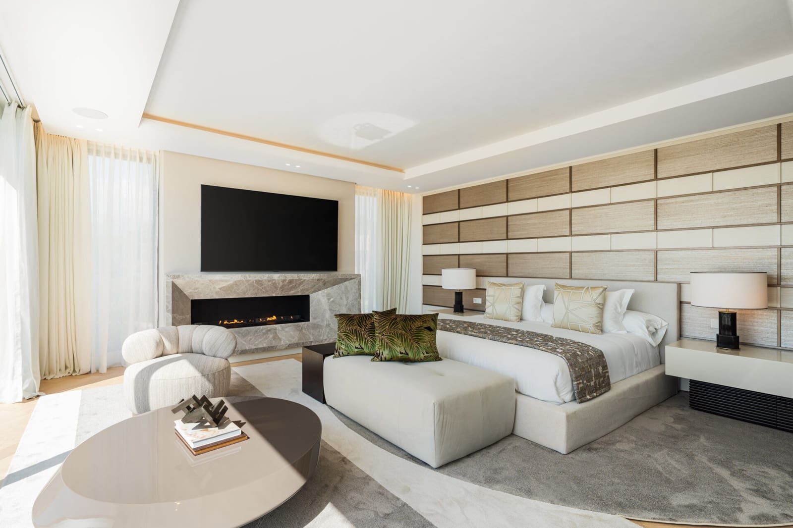 5 soverom Villa til salgs i Golden Mile med svømmebasseng garasje - € 14 995 000 (Ref: 9686246)