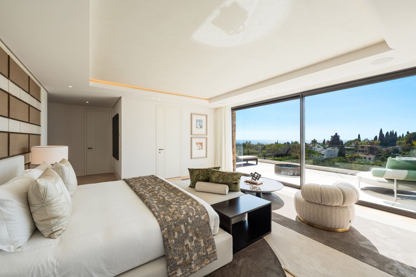 5 soverom Villa til salgs i Golden Mile med svømmebasseng garasje - € 14 995 000 (Ref: 9686246)