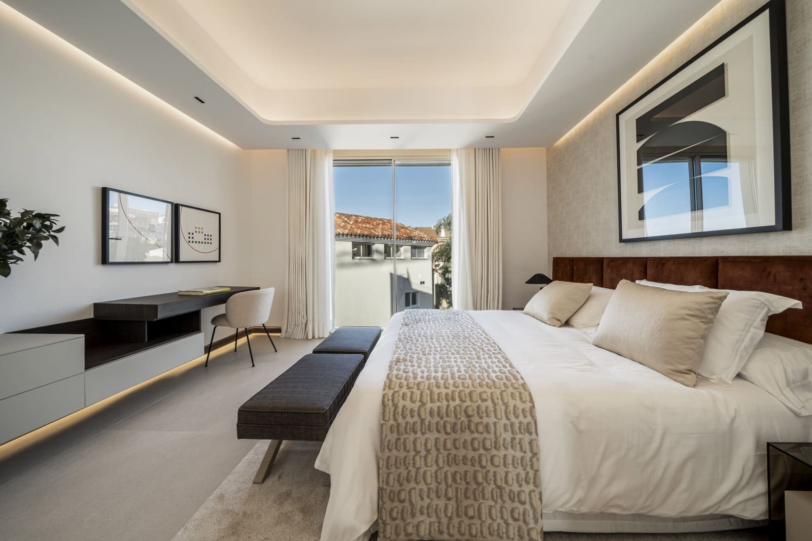 3 bedroom Apartment for sale in Las Chapas with pool garage - € 5,200,000 (Ref: 9698183)