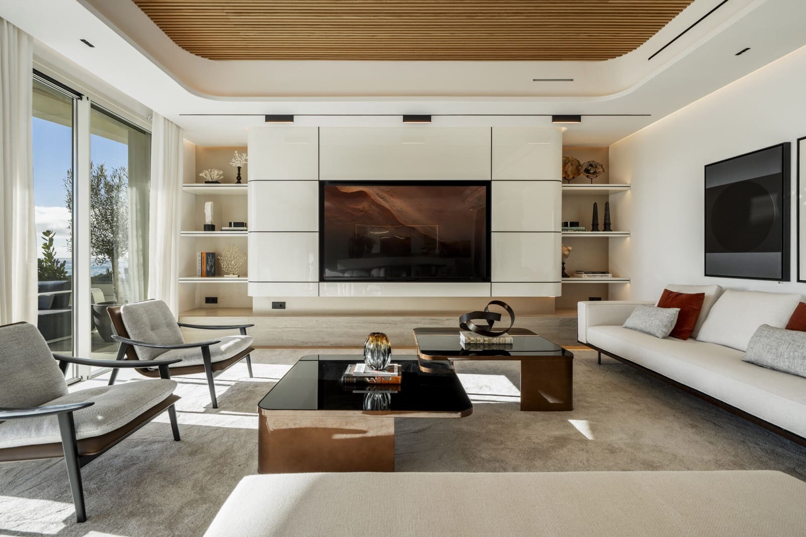 3 bedroom Apartment for sale in Las Chapas with pool garage - € 5,200,000 (Ref: 9698183)