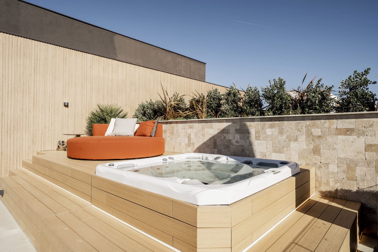 3 bedroom Apartment for sale in Las Chapas with pool garage - € 5,200,000 (Ref: 9698183)