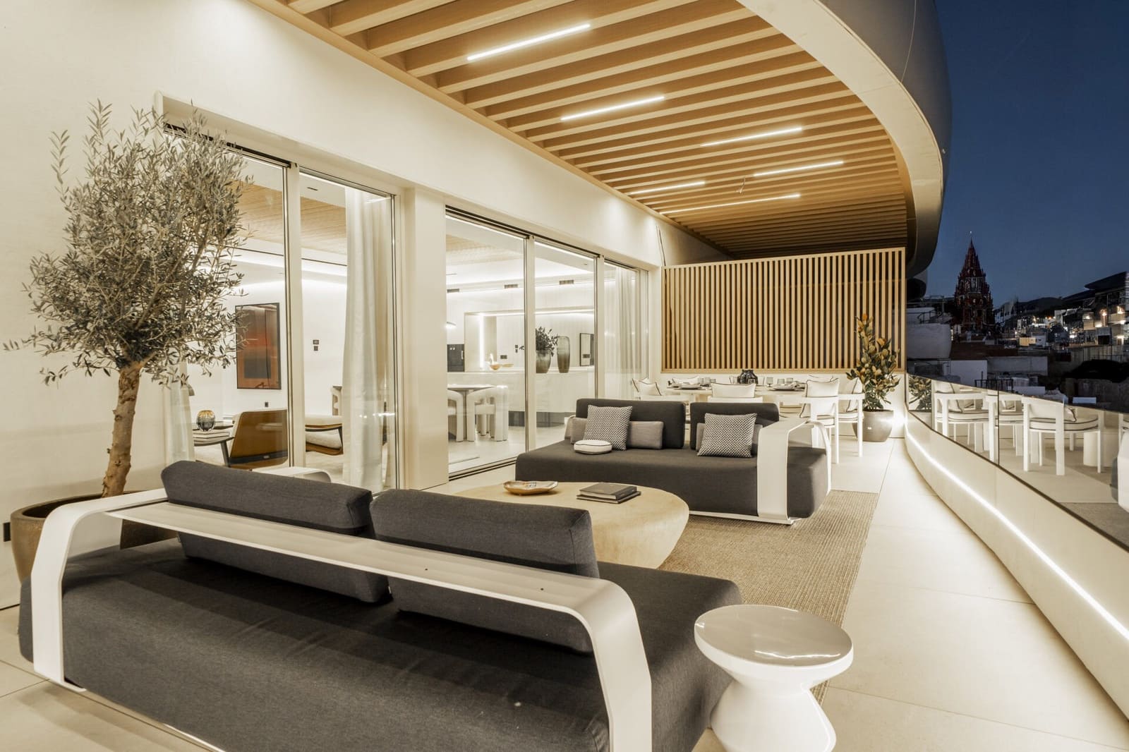 3 bedroom Apartment for sale in Las Chapas with pool garage - € 5,200,000 (Ref: 9698183)