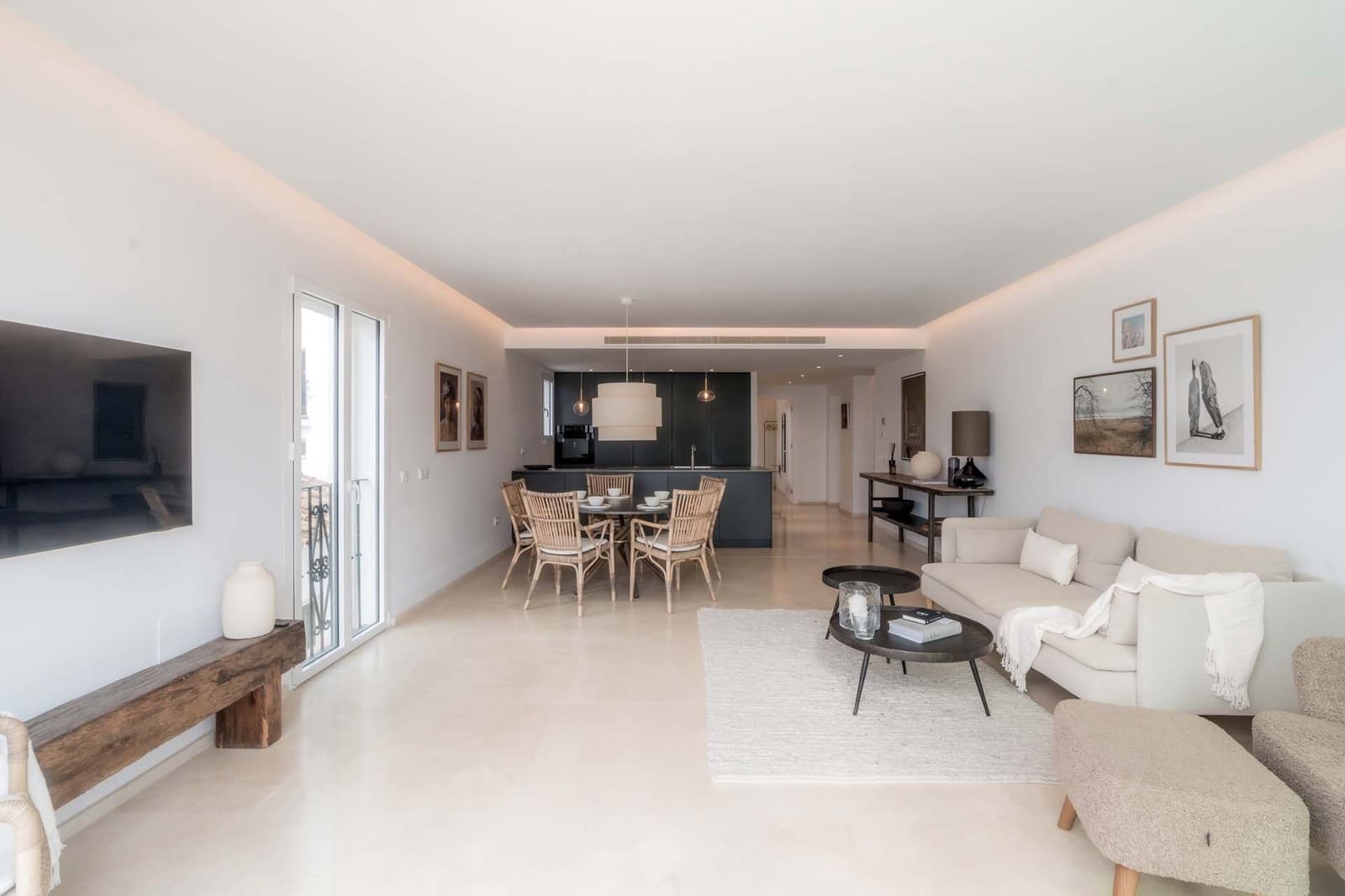 2 bedroom Penthouse for sale in Puerto Banus - € 1,295,000 (Ref: 9701478)