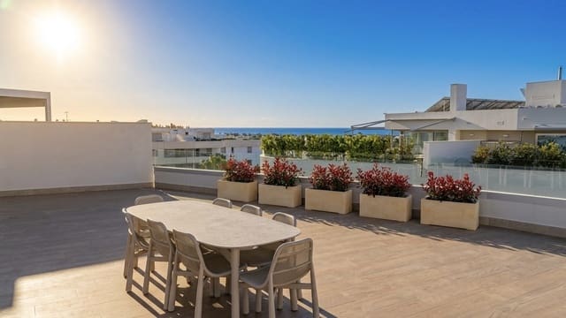 3 bedroom Penthouse for sale in San Pedro de Alcantara, Marbella with pool garage - € 2,595,000 (Ref: 9704896)