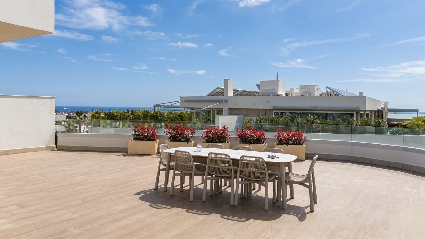3 bedroom Penthouse for sale in San Pedro de Alcantara with pool garage - € 2,995,000 (Ref: 9704896)
