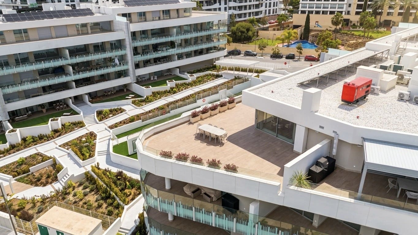 3 bedroom Penthouse for sale in San Pedro de Alcantara with pool garage - € 2,995,000 (Ref: 9704896)