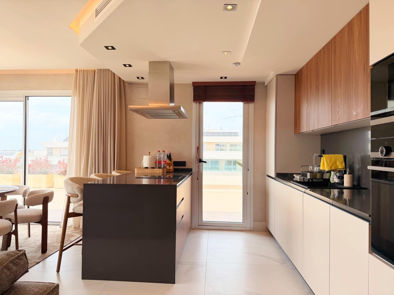 3 bedroom Penthouse for sale in San Pedro de Alcantara with pool garage - € 2,995,000 (Ref: 9704896)