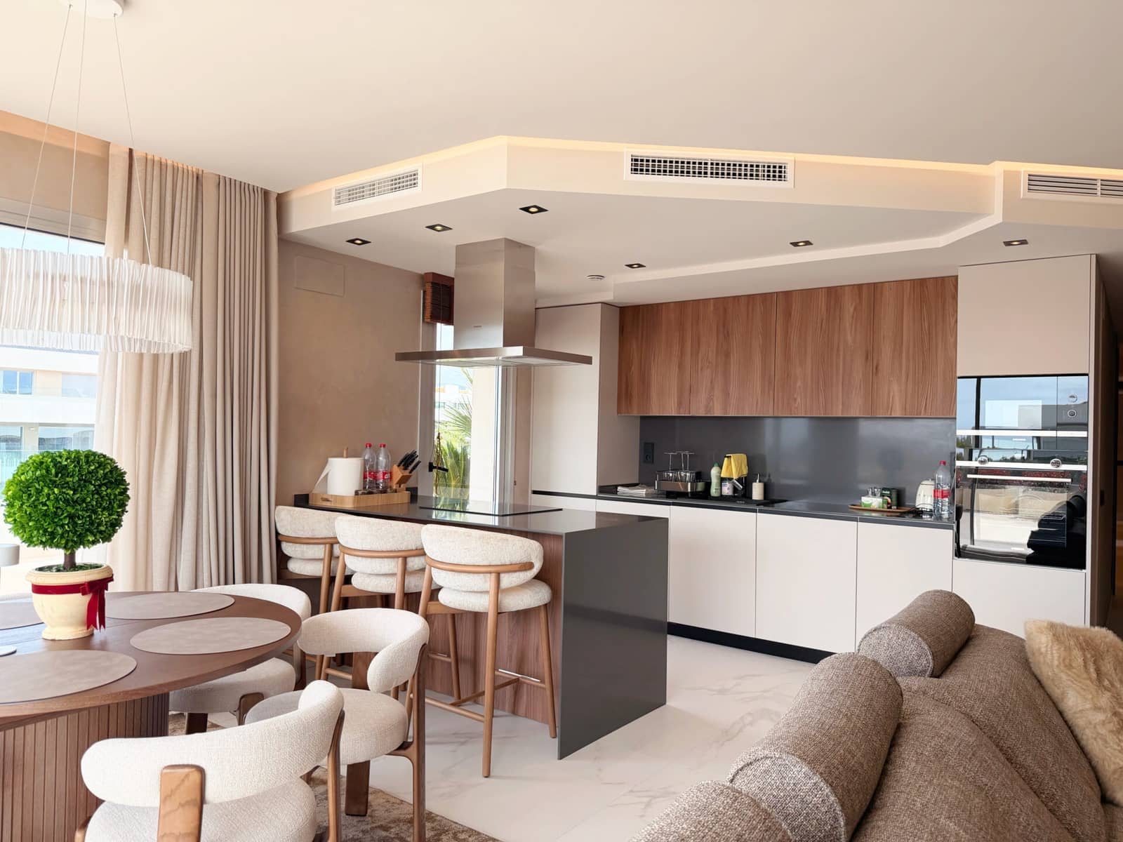 3 bedroom Penthouse for sale in San Pedro de Alcantara with pool garage - € 2,995,000 (Ref: 9704896)