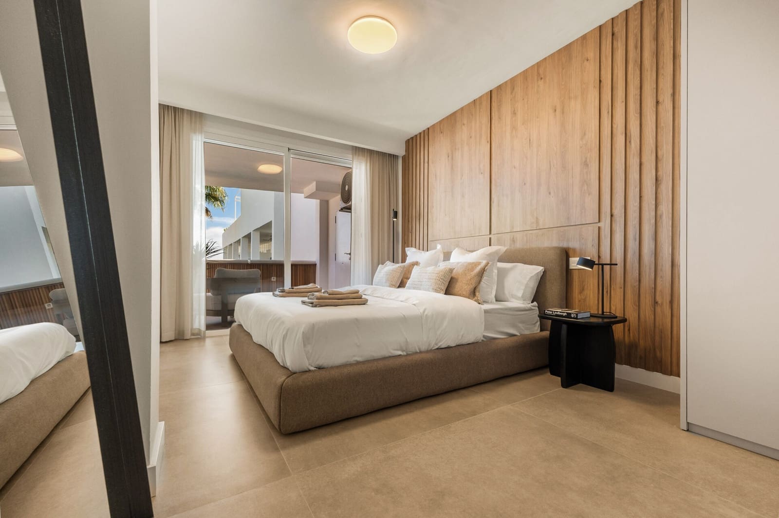 2 bedroom Apartment for sale in Nueva Andalucia with pool - € 690,000 (Ref: 9711236)