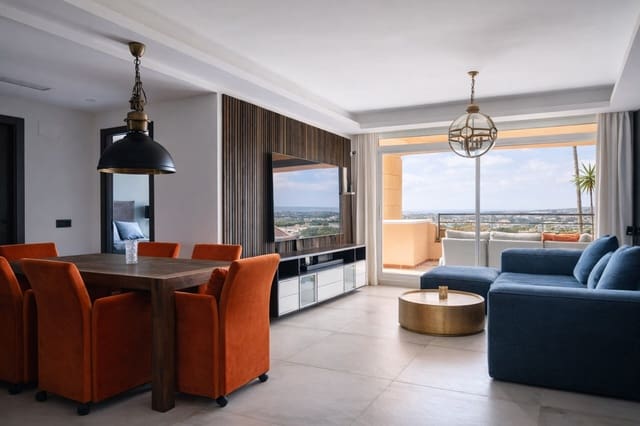 3 sypialnia Apartament na sprzedaż w Marbella z basenem garażem - 1 350 000 € (Ref: 9726512)