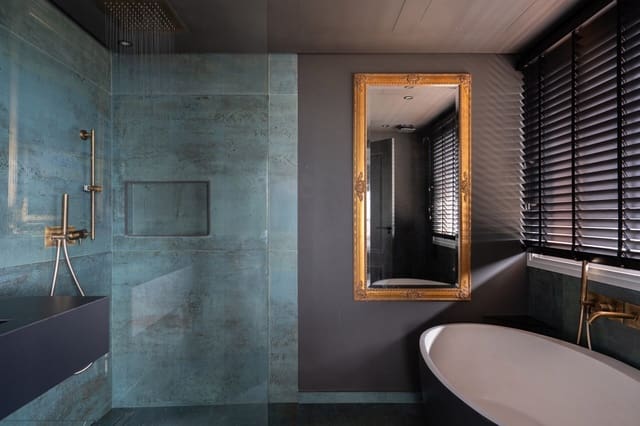 3 sypialnia Apartament na sprzedaż w Marbella z basenem garażem - 1 350 000 € (Ref: 9726512)