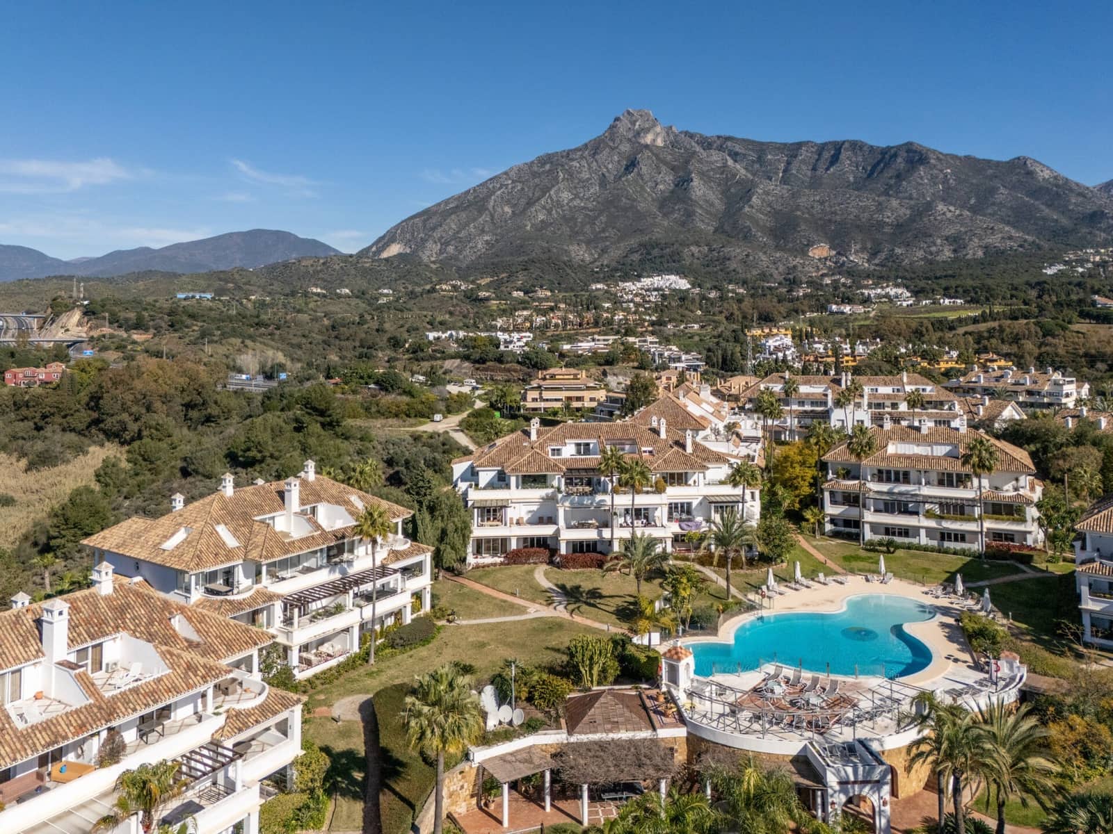 3 quarto Moradia para venda em Golden Mile com piscina garagem - 2 495 000 € (Ref: 9731780)