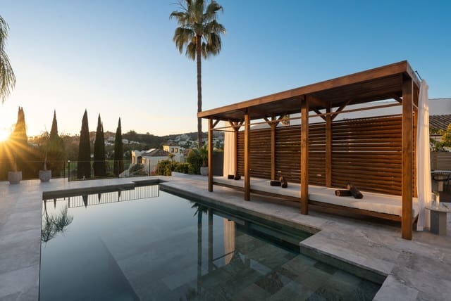 4 Zimmer Villa zu verkaufen in Nueva Andalucia, Marbella mit Pool - 4.250.000 € (Ref: 9731781)