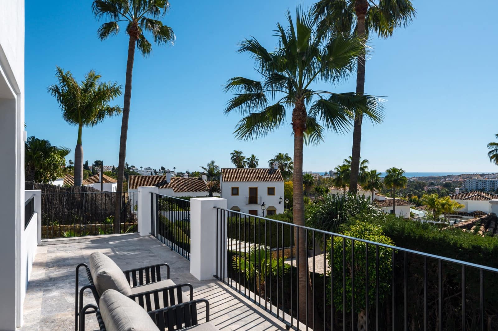 4 Zimmer Villa zu verkaufen in Nueva Andalucia mit Pool - 4.250.000 € (Ref: 9731781)