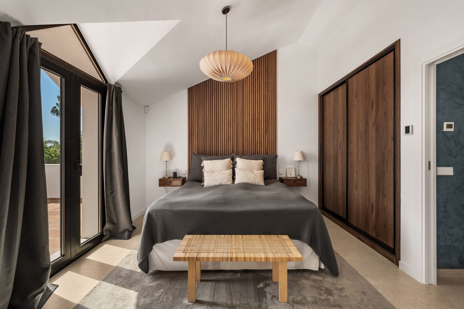 4 chambre Villa/Maison à vendre à Nueva Andalucia avec piscine garage - 2 650 000 € (Ref: 9735366)