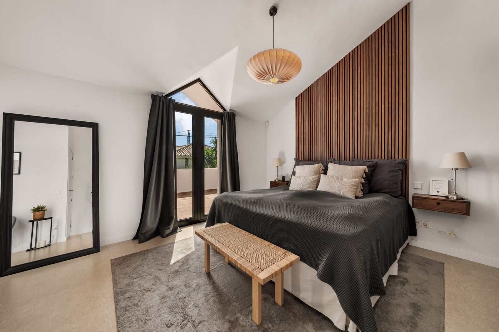 4 chambre Villa/Maison à vendre à Nueva Andalucia avec piscine garage - 2 650 000 € (Ref: 9735366)