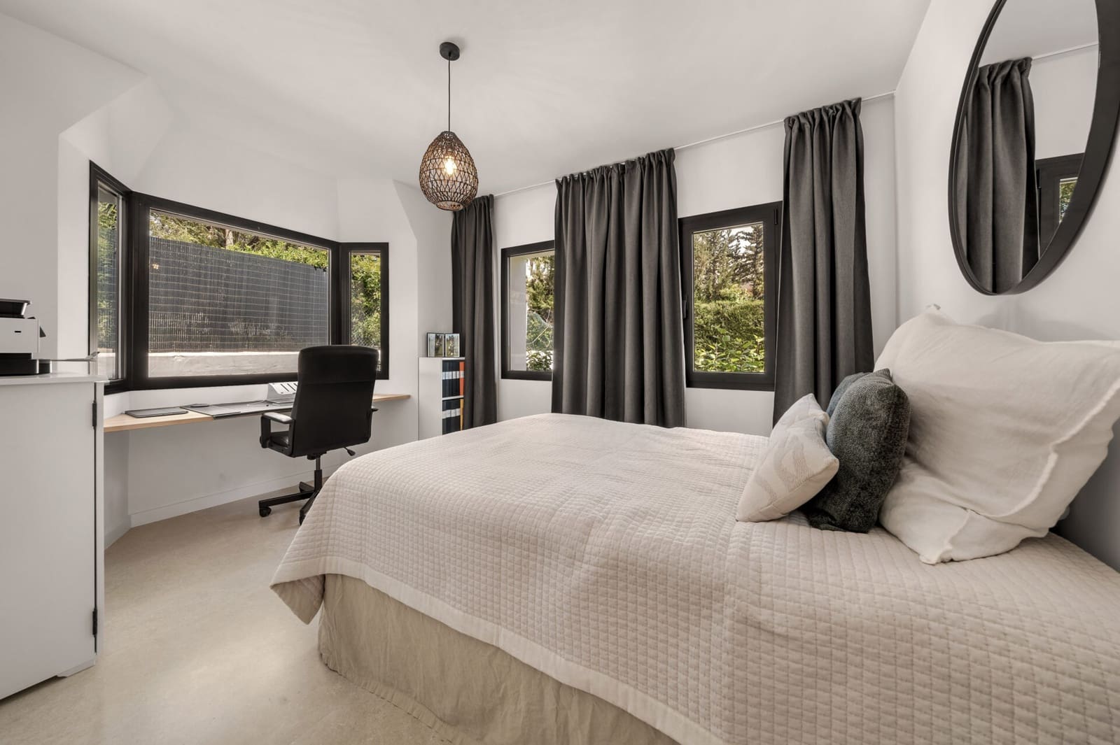 4 chambre Villa/Maison à vendre à Nueva Andalucia avec piscine garage - 2 650 000 € (Ref: 9735366)