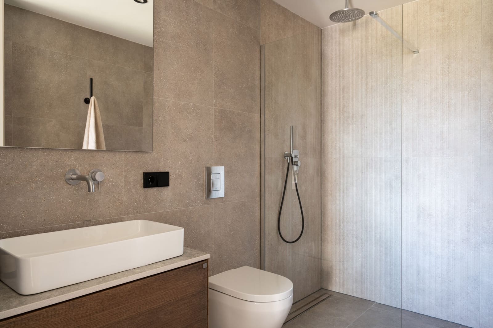 3 quarto Apartamento para venda em Nueva Andalucia com piscina - 1 095 000 € (Ref: 9761801)