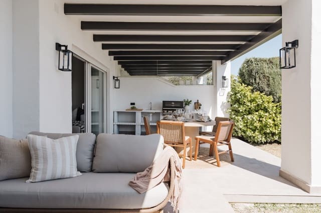 3 quarto Apartamento para venda em Nueva Andalucia, Marbella com piscina - 1 095 000 € (Ref: 9761801)