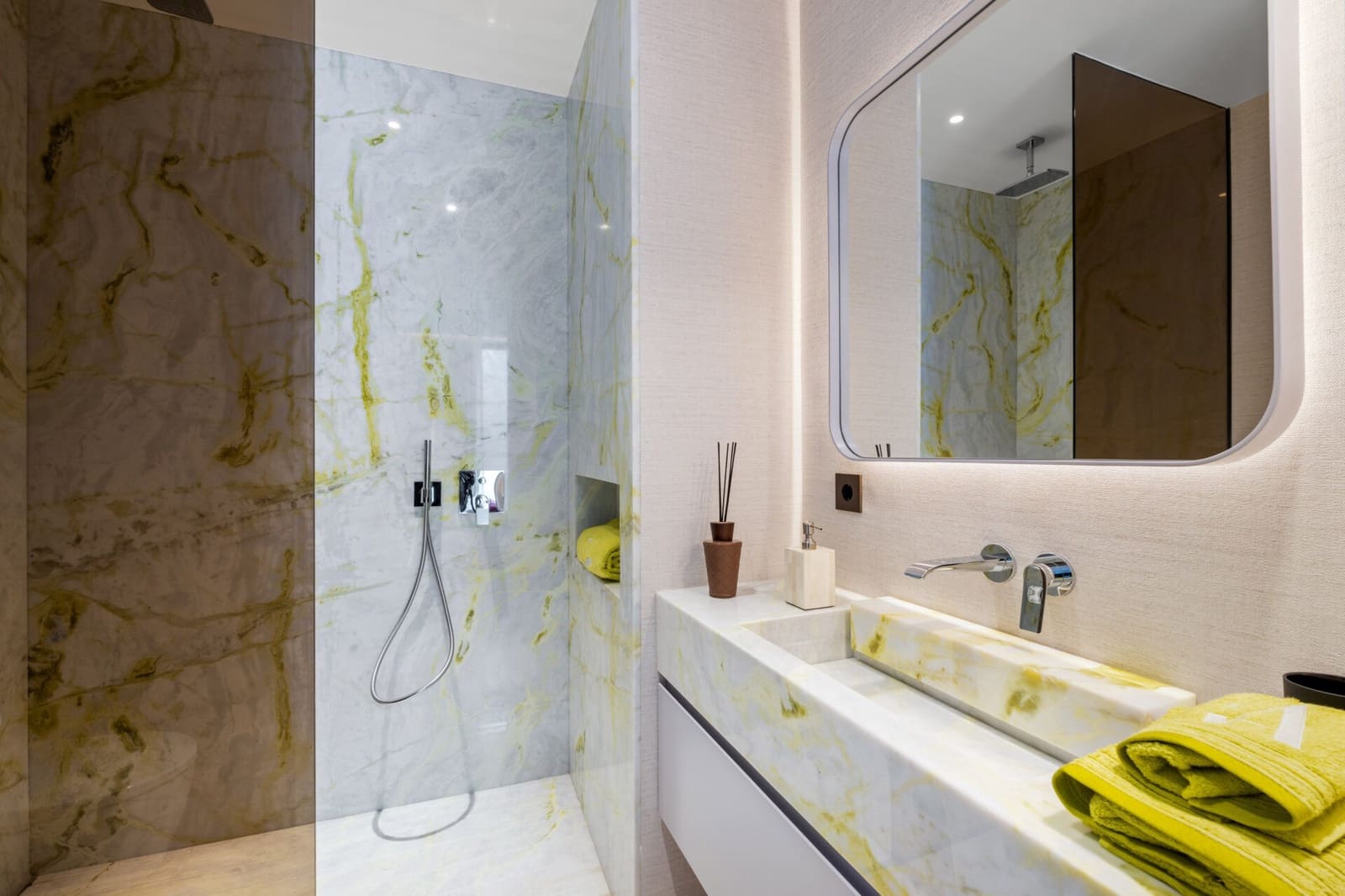 6 bedroom Villa for sale in Sotogrande with pool garage - € 9,950,000 (Ref: 9761802)