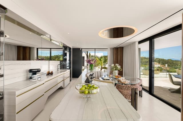 6 soveværelse Villa til salg i Sotogrande, San Roque med swimmingpool garage - € 9.950.000 (Ref: 9761802)