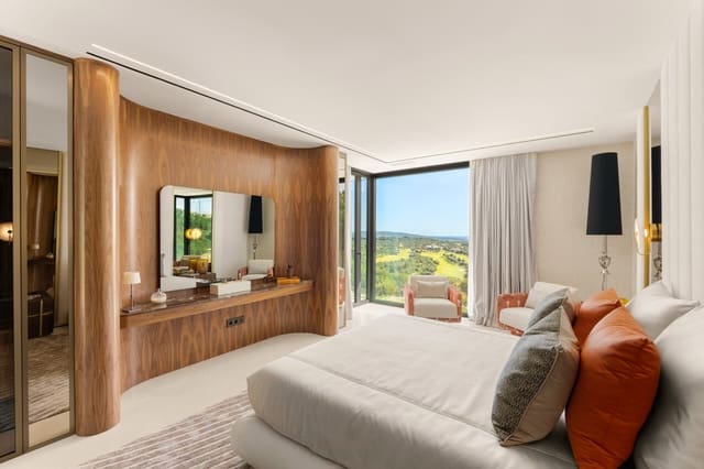 6 soveværelse Villa til salg i Sotogrande, San Roque med swimmingpool garage - € 9.950.000 (Ref: 9761802)