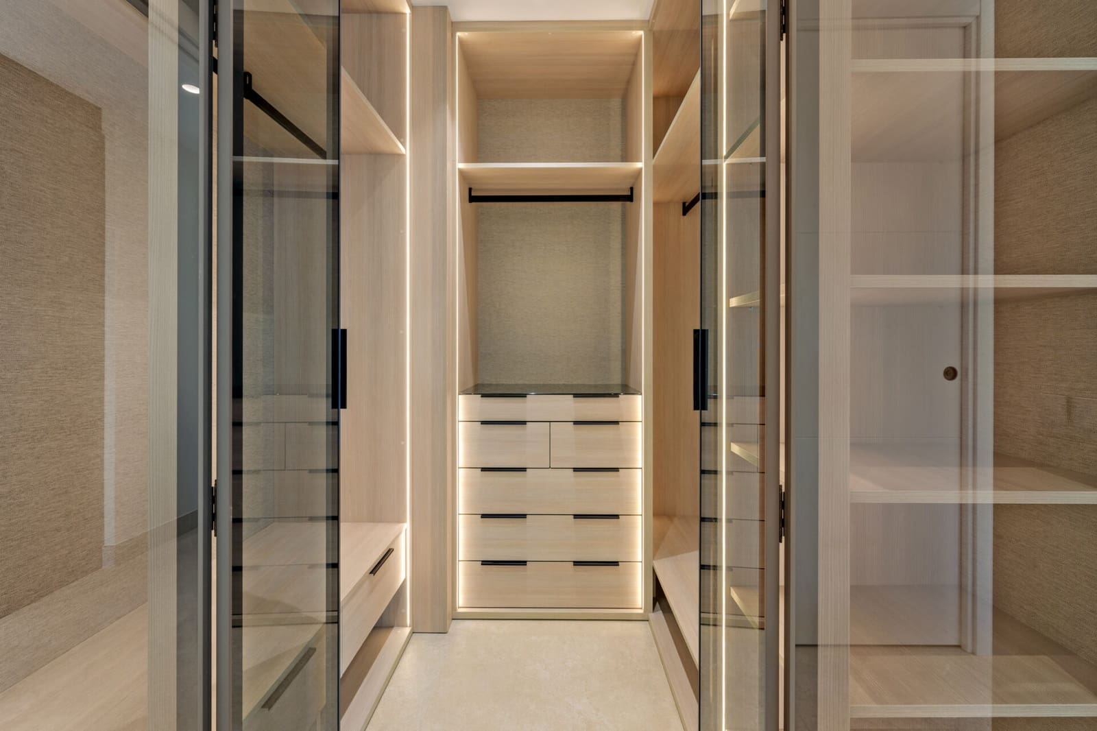 3 soverom Leilighet til salgs i New Golden Mile med svømmebasseng garasje - € 1 495 000 (Ref: 9785113)