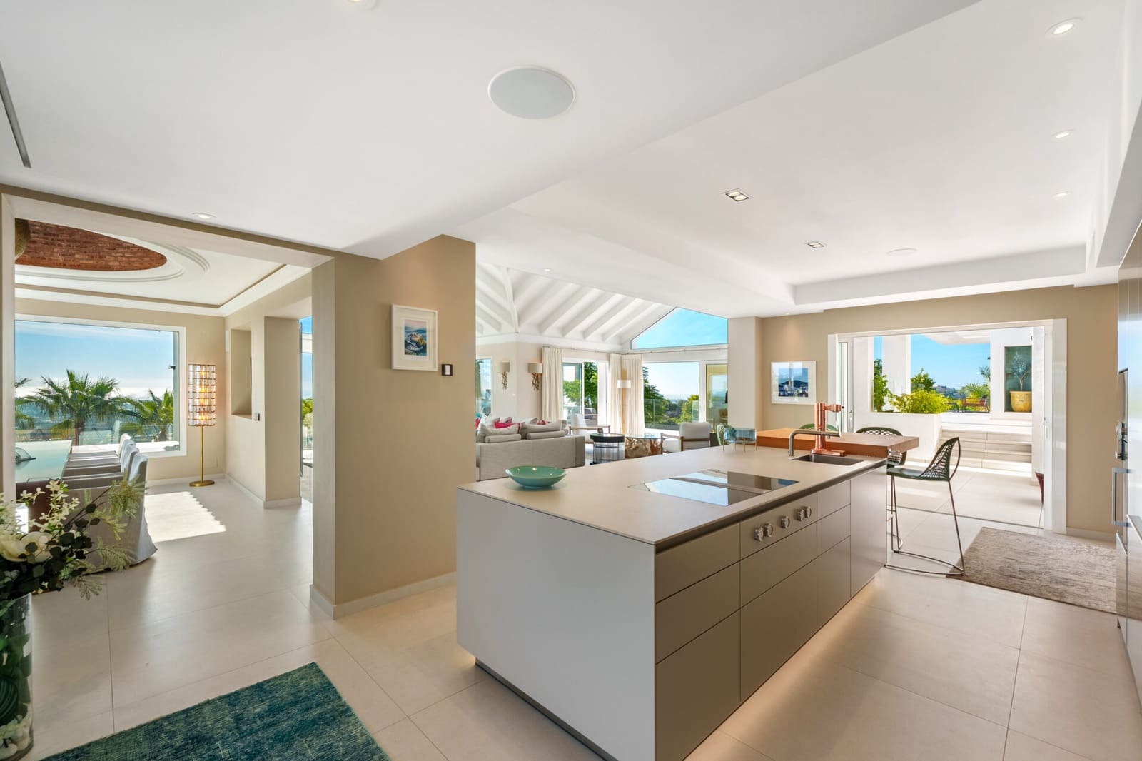 9 soverom Villa til salgs i Benahavis med svømmebasseng - € 8 250 000 (Ref: 9790836)